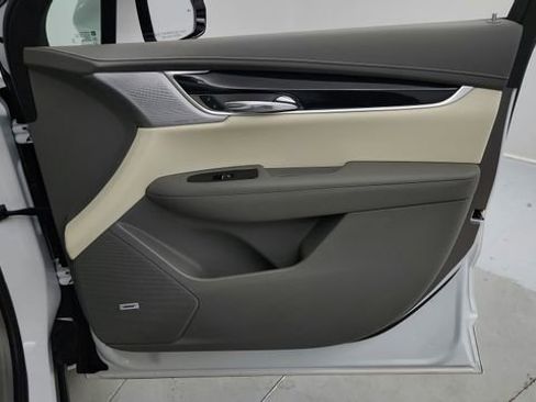 Certified 2024 Cadillac XT6 Premium Luxury w/ LPO, Floor Liner Package image 23