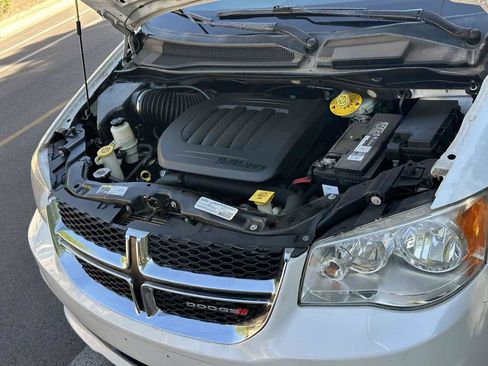 Used 2020 Dodge Grand Caravan SXT FWD image 46