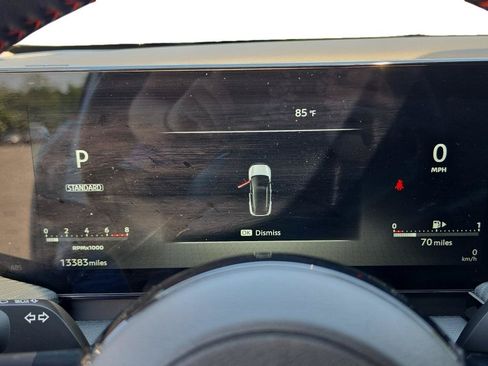 Used 2025 Nissan Kicks SR AWD/4WD image 14