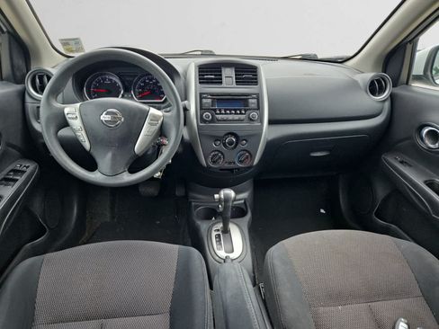 Used 2016 Nissan Versa SV FWD image 10