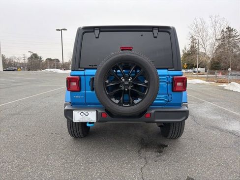 Used 2023 Jeep Wrangler Sahara w/ Cold Weather Group image 7