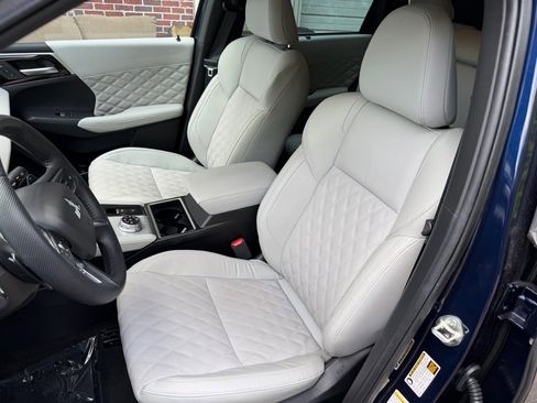 Used 2023 Mitsubishi Outlander SEL AWD/4WD image 27