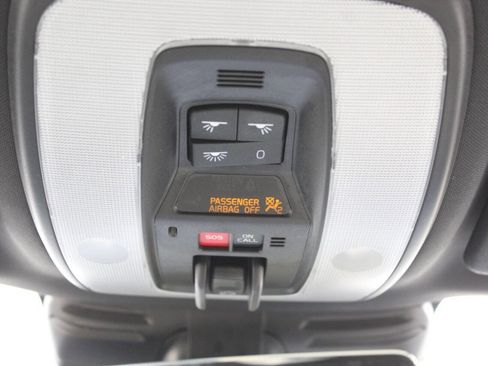 Used 2016 Volvo XC60 T6 Platinum w/ Climate Package image 27