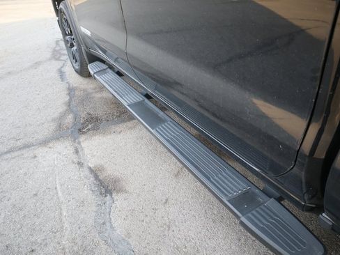 Used 2025 GMC Sierra 1500 Elevation image 9