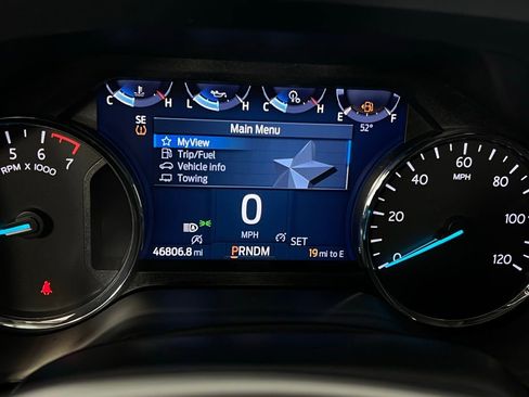 Used 2024 Ford Expedition Max XLT image 16