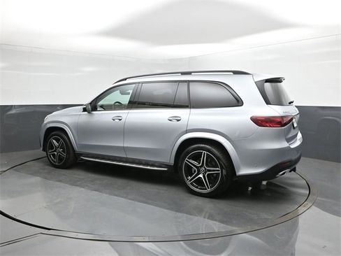 New 2026 Mercedes-Benz GLS 450 4MATIC image 2