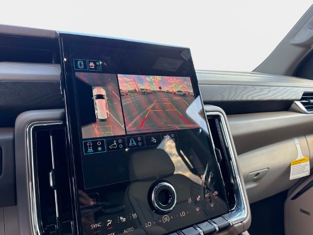 New 2026 GMC Yukon Denali w/ Advanced Technology Package AWD/4WD image 25