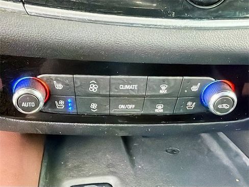 Used 2020 Buick Enclave Avenir w/ Avenir Technology Package image 36