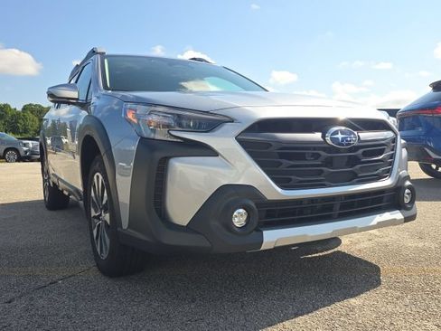 Used 2025 Subaru Outback Touring XT AWD/4WD image 7