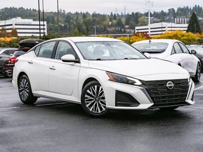 Used 2023 Nissan Altima 2.5 SV