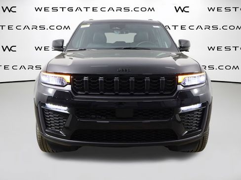 New 2026 Jeep Grand Cherokee Limited w/ Limited Altitude Package AWD/4WD image 2