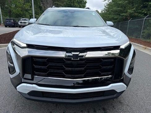 Used 2026 Chevrolet Equinox ACTIV w/ Convenience Package III FWD image 2