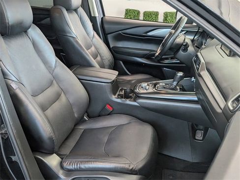 Used 2019 MAZDA CX-9 Touring w/ Touring Premium Package image 16