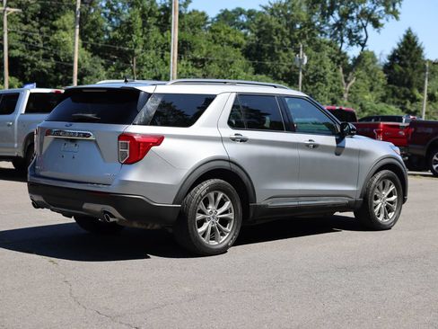 Certified 2023 Ford Explorer Limited w/ Limited Technology Package AWD/4WD image 5
