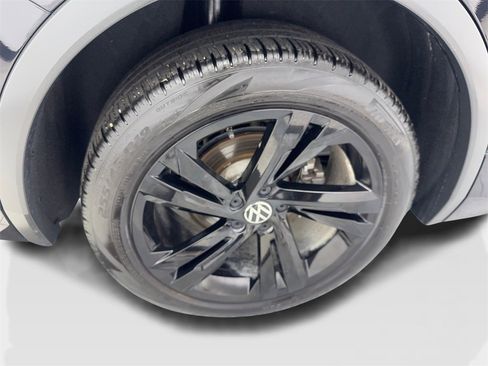 Used 2024 Volkswagen Tiguan SE R-Line w/ MDO Package, Three-Row image 89