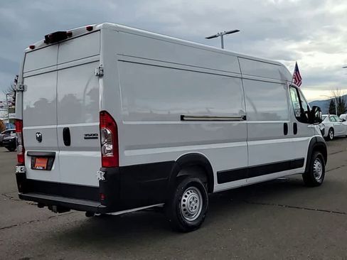 New 2026 RAM ProMaster 3500 w/ Premium Convenience Group image 8