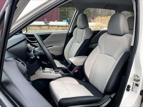 Used 2023 Subaru Forester Base image 21