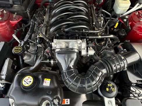 Used 2006 Ford Mustang GT Premium image 9