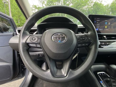 Used 2023 Toyota Corolla LE FWD image 28