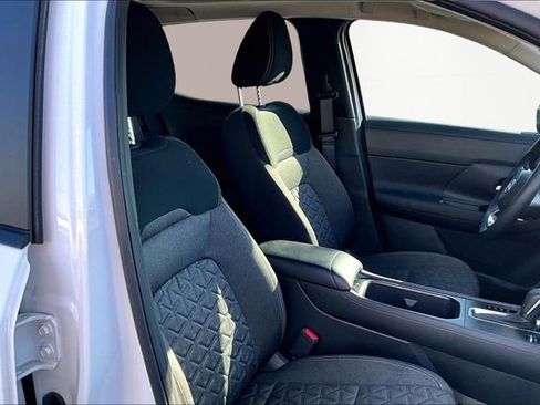 Used 2025 Nissan Kicks SV w/ SV Premium Package image 20