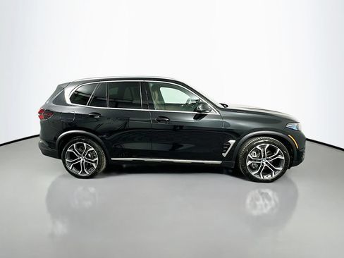 Used 2026 BMW X5 xDrive50e w/ Climate Comfort Package AWD/4WD image 4