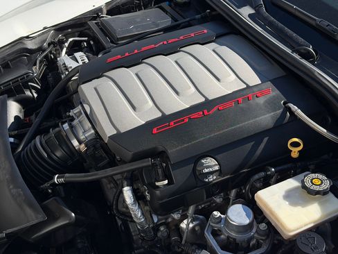 Used 2015 Chevrolet Corvette Stingray Coupe w/ 2LT Preferred Equipment Group image 22