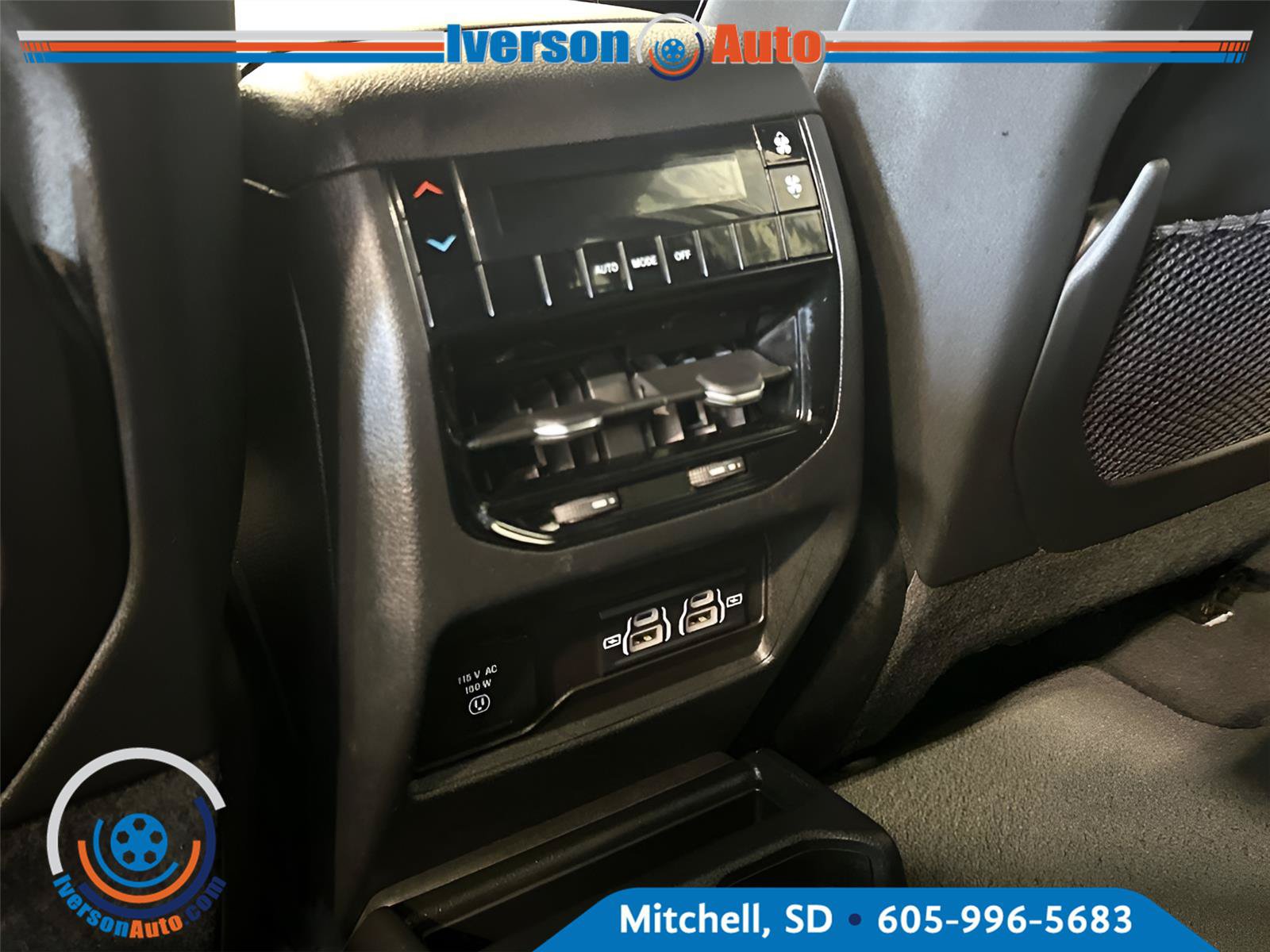 Used 2023 Jeep Grand Cherokee L Laredo AWD/4WD image 29