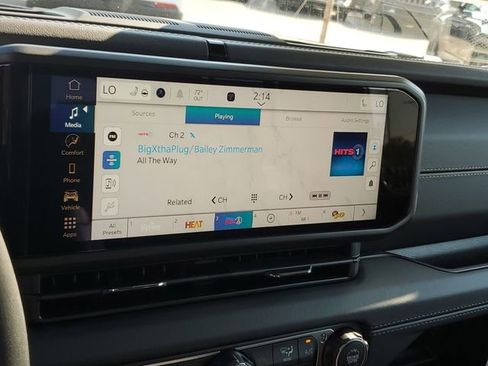 New 2025 Jeep Gladiator Sport image 10