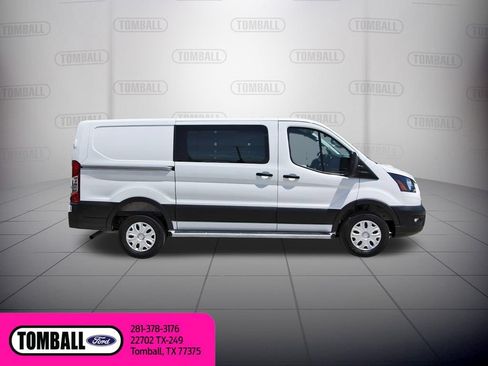 Certified 2025 Ford Transit 250 Low Roof w/ Exterior Upgrade Package RWD image 9
