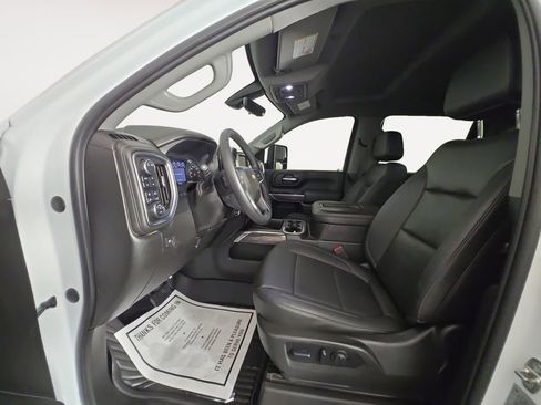 Used 2022 Chevrolet Silverado 2500 LTZ AWD/4WD image 9