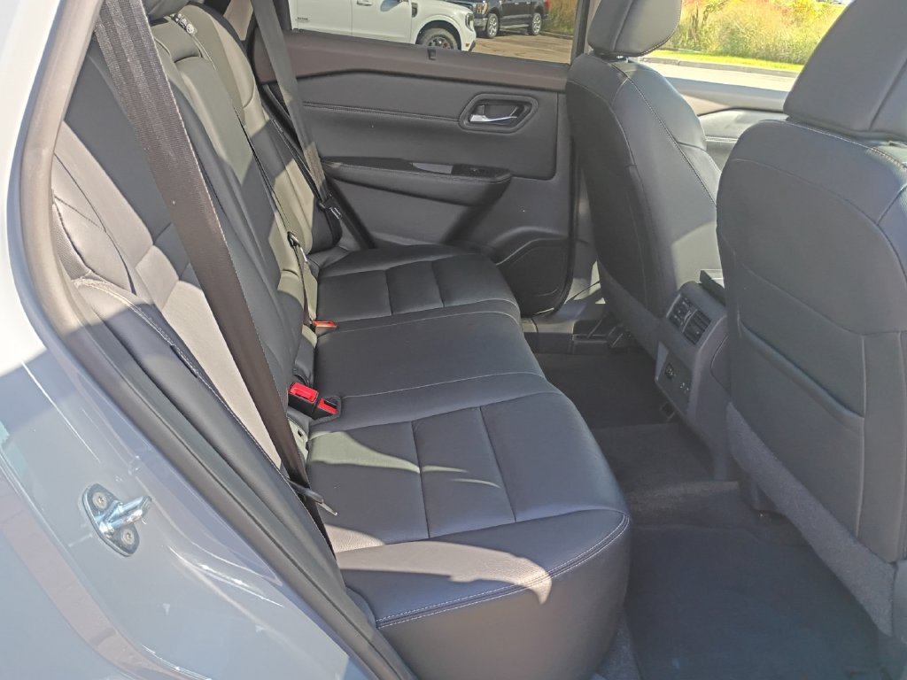 Used 2023 Nissan Rogue SL w/ SL Premium Package AWD/4WD image 23