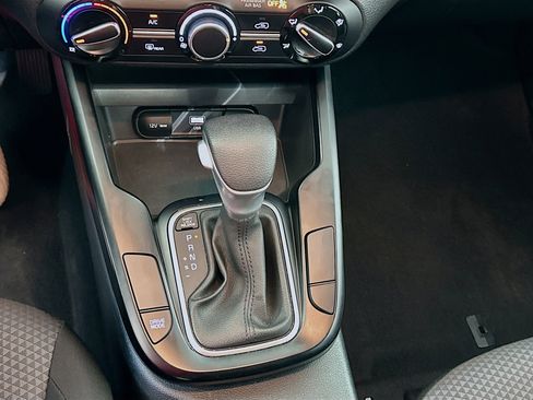 Used 2025 Kia Soul LX w/ LX Technology Package image 24