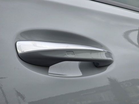 Used 2024 Mercedes-Benz GLS 450 4MATIC image 31