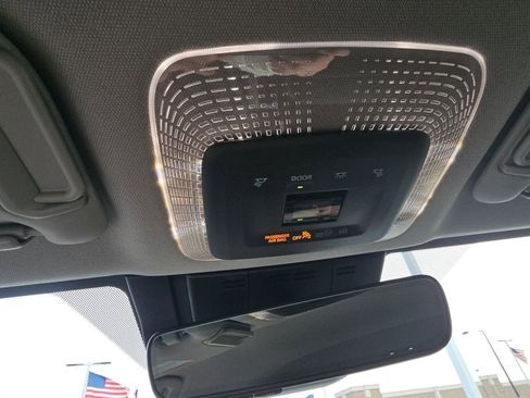 Used 2024 Toyota Prius XLE image 21