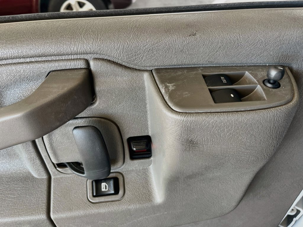 Used 2024 Chevrolet Express 2500 w/ Driver Convenience Package RWD image 17