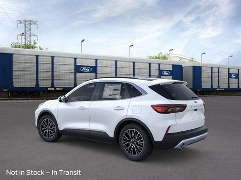 New 2026 Ford Escape SE w/ PHEV Premium Package FWD image 5