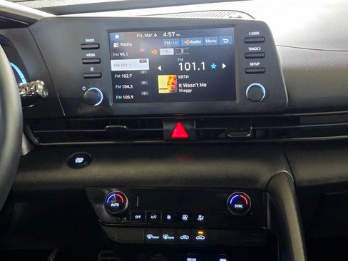 Certified 2025 Hyundai Elantra Sport FWD image 25