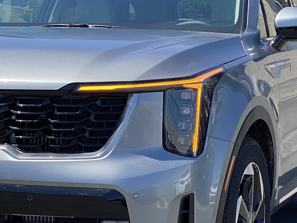 New 2026 Kia Sorento EX FWD image 8