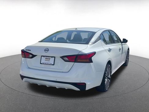 Used 2025 Nissan Altima 2.5 SV image 10