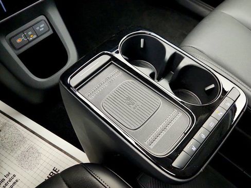 Used 2025 Hyundai Ioniq 5 SEL image 15