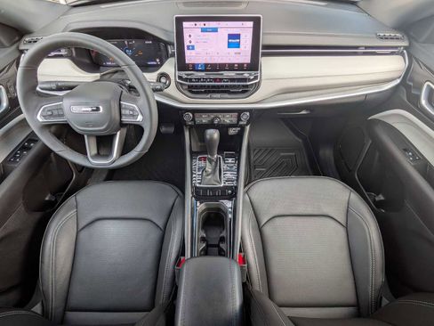 Used 2025 Jeep Compass Limited w/ Elite Group AWD/4WD image 21