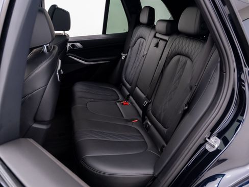 Used 2024 BMW X5 M60i AWD/4WD image 15