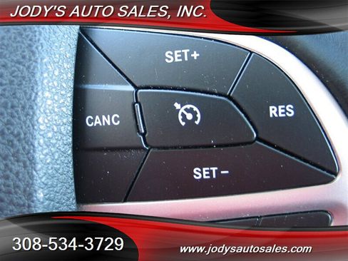 Used 2018 Jeep Cherokee Trailhawk image 11