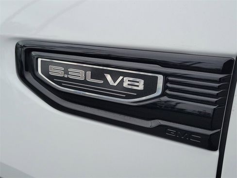 Used 2024 GMC Sierra 1500 Elevation image 32