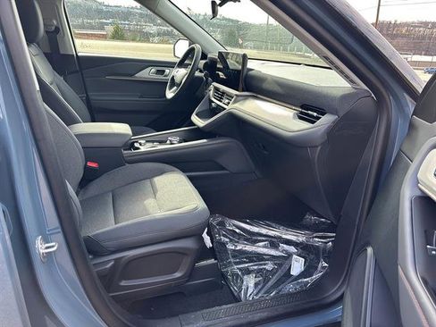 New 2026 Ford Explorer Active image 19
