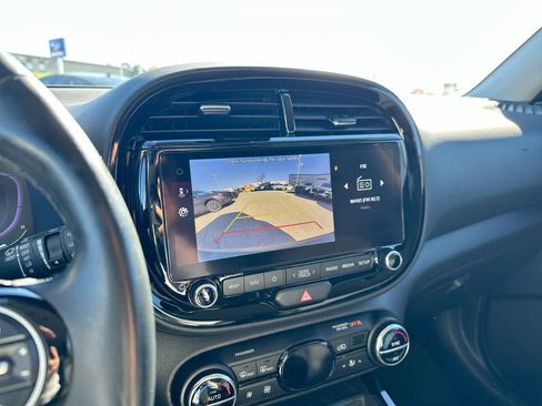 Used 2023 Kia Soul EX image 33