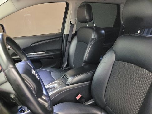 Used 2017 Dodge Journey Crossroad FWD image 17