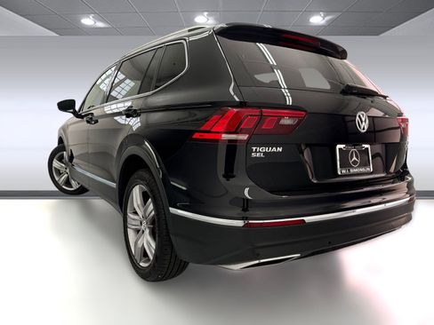 Used 2021 Volkswagen Tiguan SEL image 3