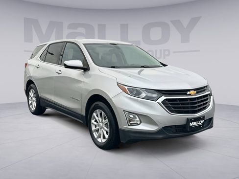 Used 2018 Chevrolet Equinox LT image 1