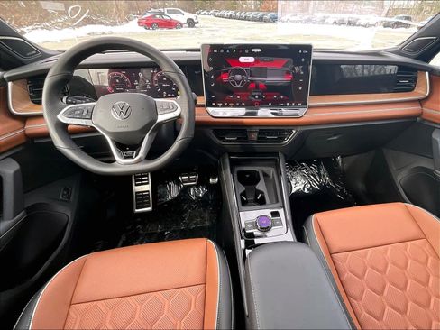 New 2026 Volkswagen Tiguan SEL R-Line image 11